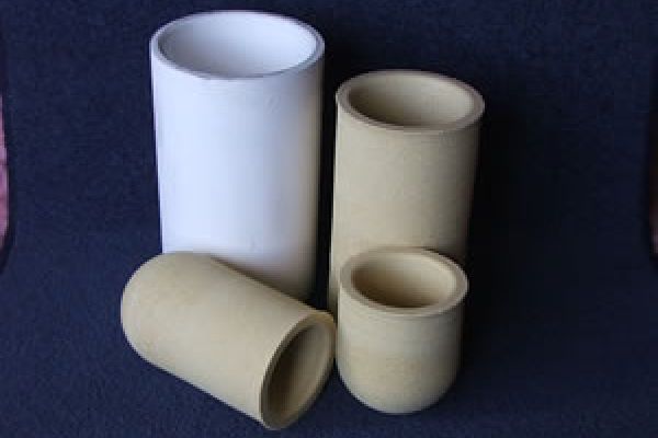 Crucibles use in powder metallurgy